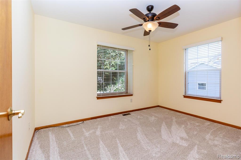 11270 Linda Kay, Goodrich Vlg, MI — Photo 25
