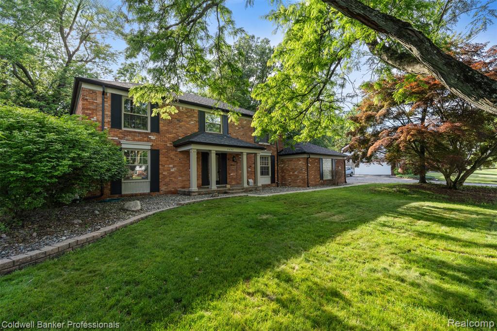 5890 Pinecroft Drive, West Bloomfield, MI — Photo 2