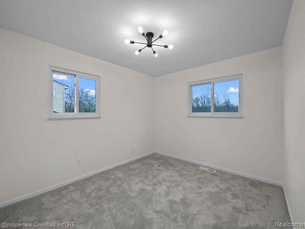 9287 PANAMA Avenue, Ypsilanti, MI 48198 — Photo 13