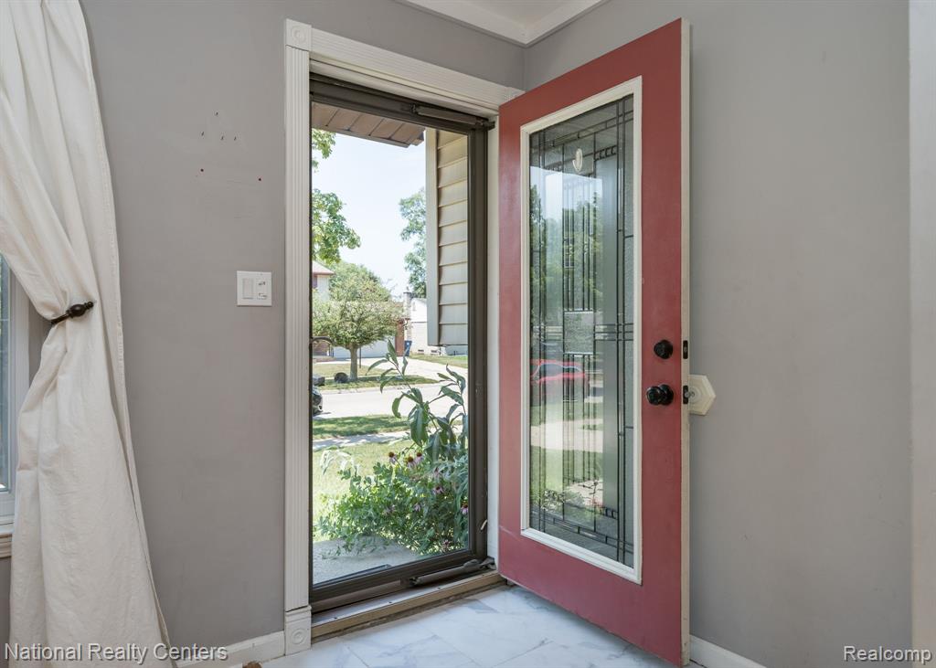 8308 Orhan Street, Canton, MI 48187 — Photo 4