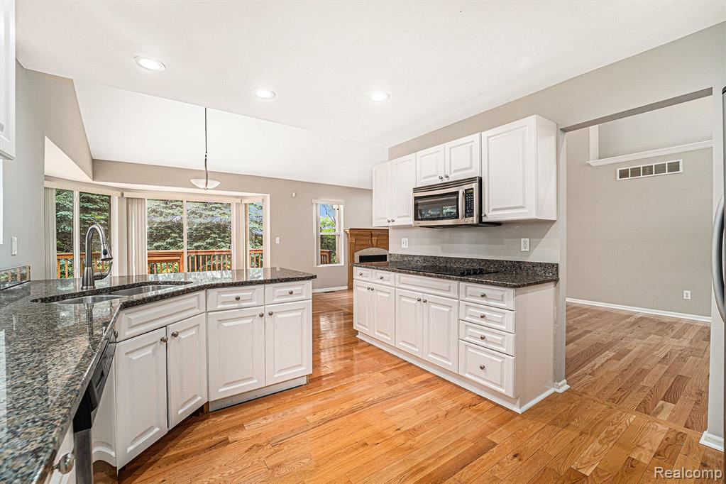 52850 Sable Drive, Unit #26, Macomb, MI 48042 — Photo 8