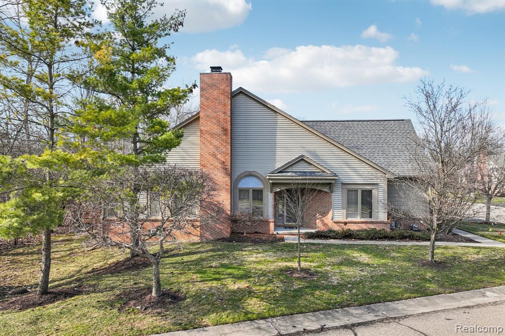 7366 Crackling Creek Circle, 1, West Bloomfield, MI — Photo 34