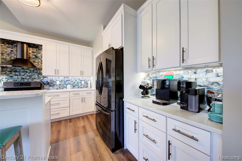 1331 Yosemite Valley Drive, Milford, MI 48381 — Photo 10