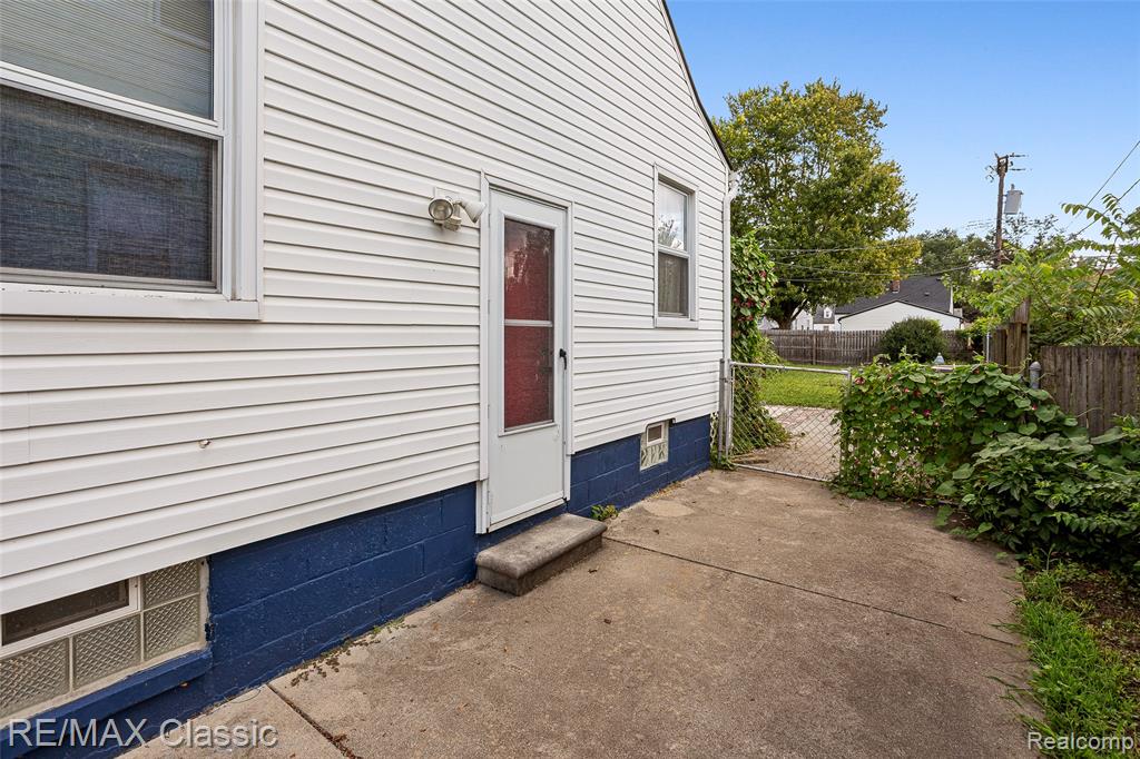 5097 Winifred Street, Wayne, MI 48184 — Photo 25