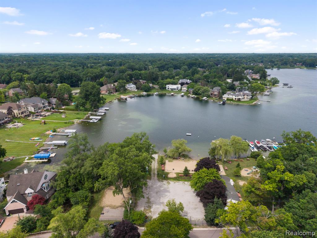 5775 Eastman Boulevard, West Bloomfield, MI 48323 — Photo 44