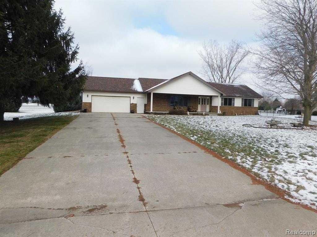 410 GOLF VIEW Drive, Sandusky, MI 48471 — Photo 2