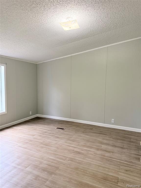 7033 E Mount Morris Road, Otisville, MI 48463 — Photo 5