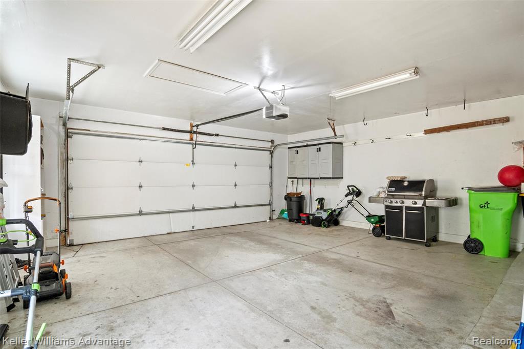 5016 Patrick Road, West Bloomfield, MI — Photo 53