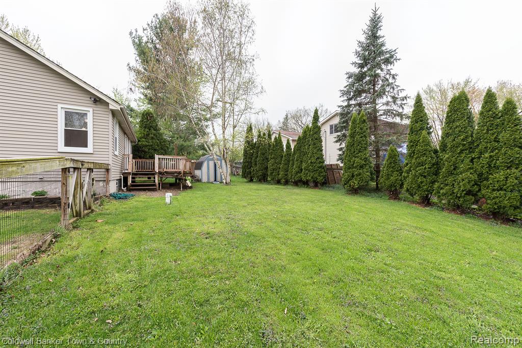 333 FAIRMOUNT Street, Whitmore Lake, MI 48189 — Photo 32