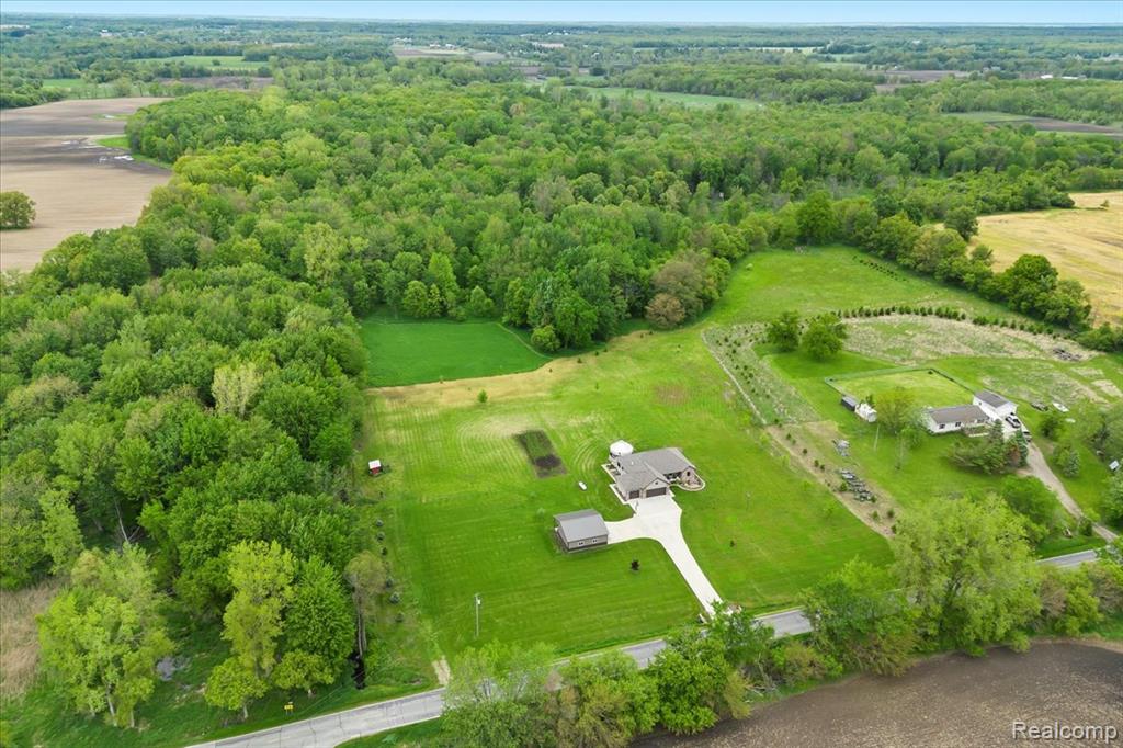 6035 Beard Road, Byron, MI 48418 — Photo 39