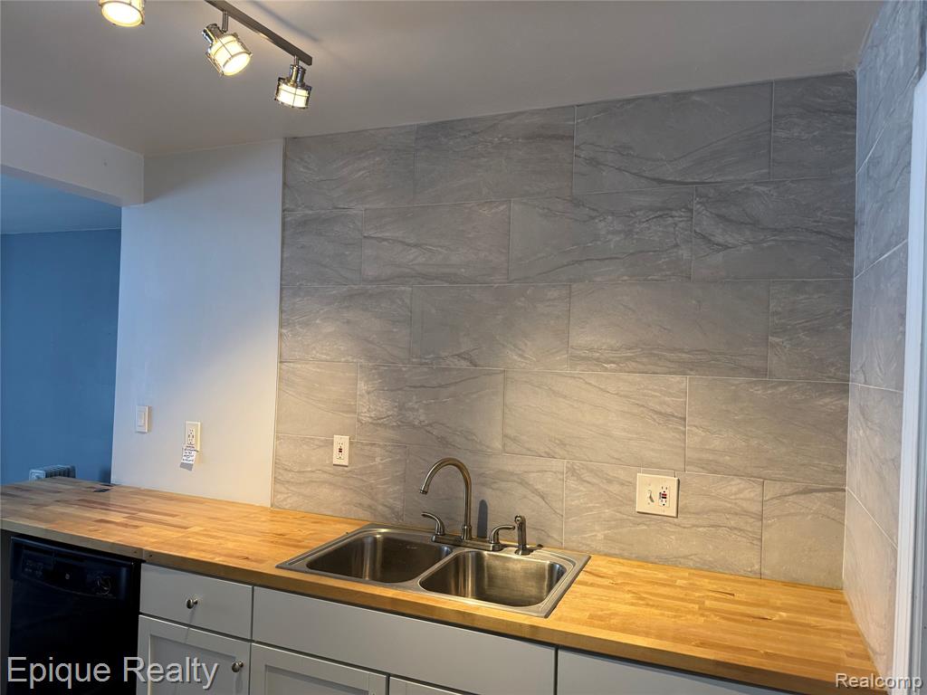 2469 Fernwood Avenue, Ann Arbor, MI 48104 — Photo 7