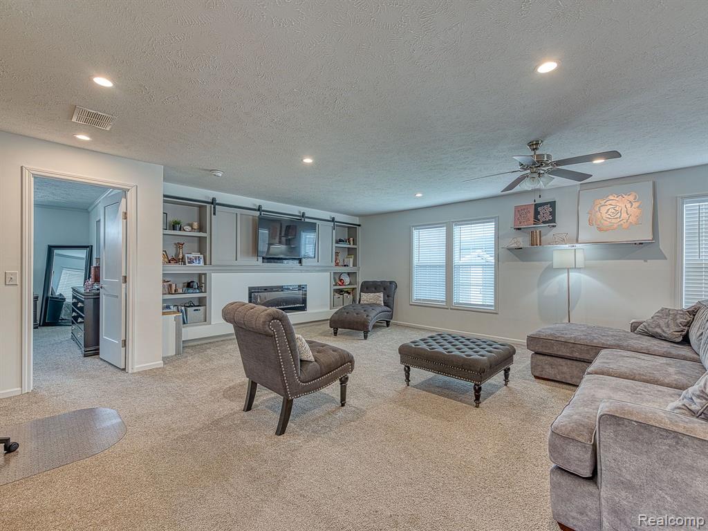 10747 S BROOKSTON Drive, Willis, MI 48191 — Photo 8