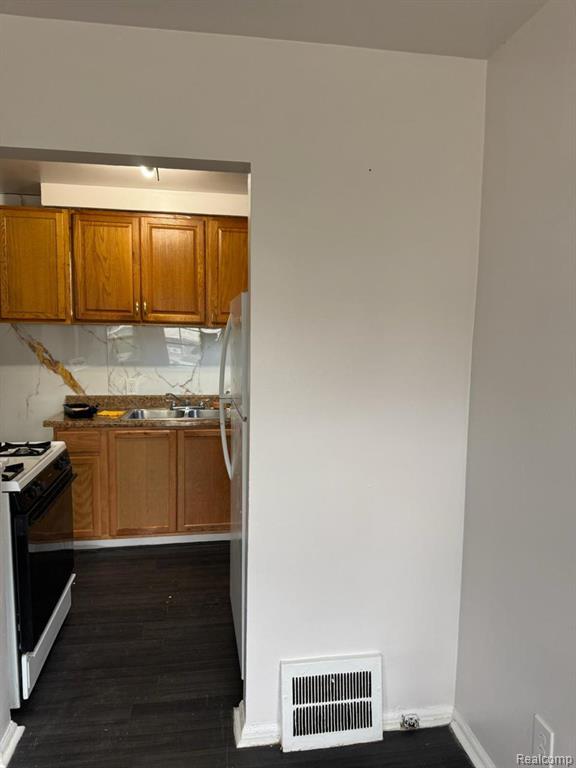20401 Greeley Street, Detroit, MI 48203 — Photo 7