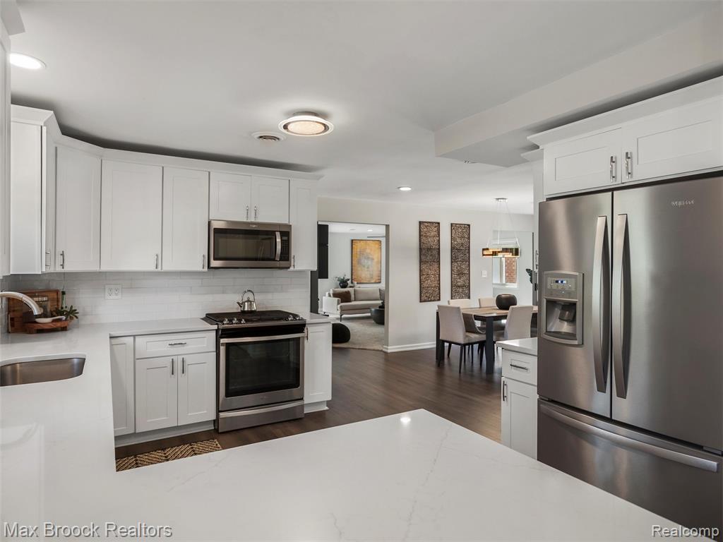 4740 Burnley Drive, Bloomfield Hills, MI 48304 — Photo 9