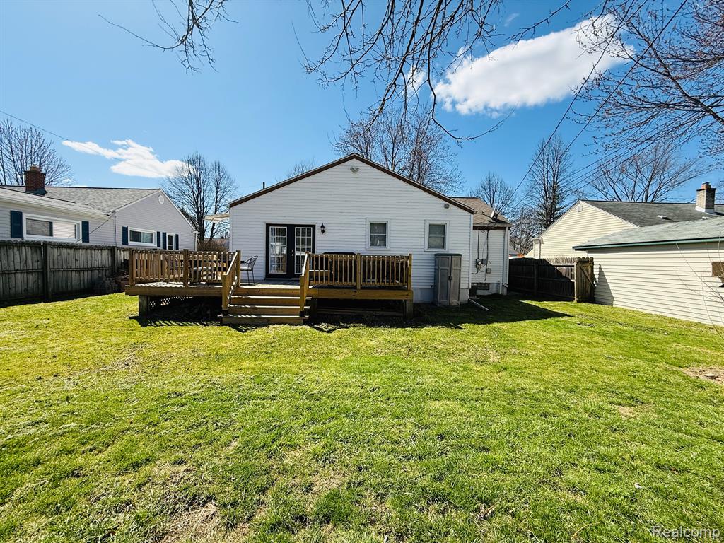 669 CHIPPEWA Street, Mount Clemens, MI 48043 — Photo 39