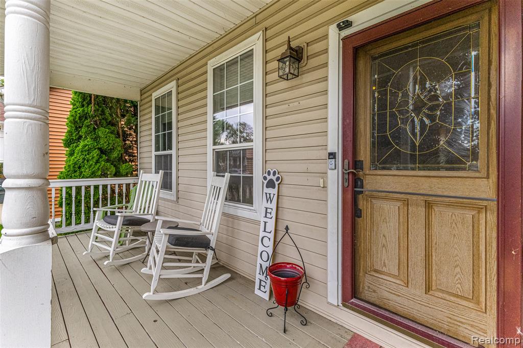 524 Orchard Street, Wyandotte, MI 48192 — Photo 3