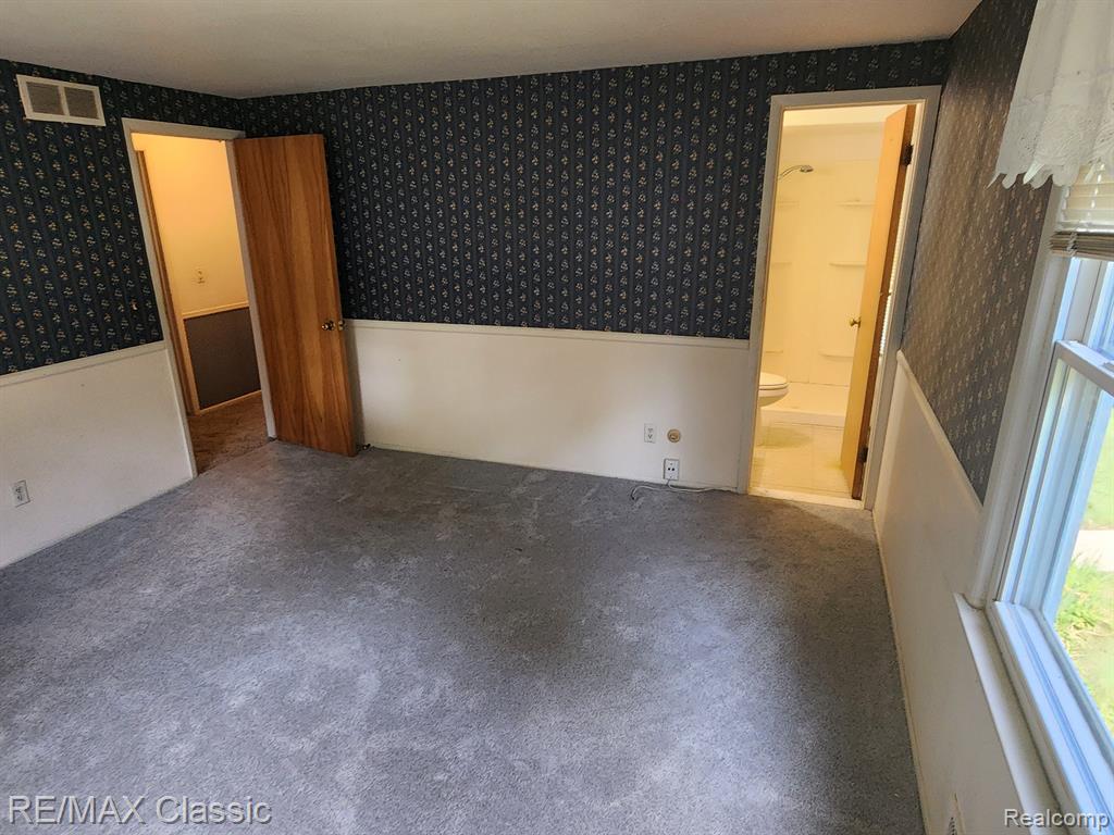 473 FOX RIVER Drive, Bloomfield Hills, MI 48304 — Photo 17