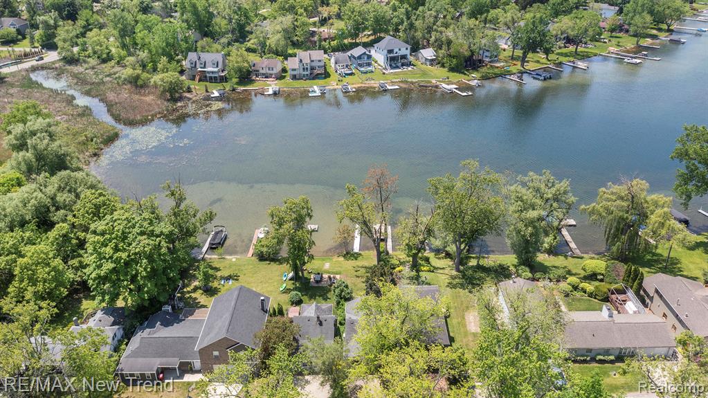 4044 Fieldview Avenue, West Bloomfield, MI 48324 — Photo 41