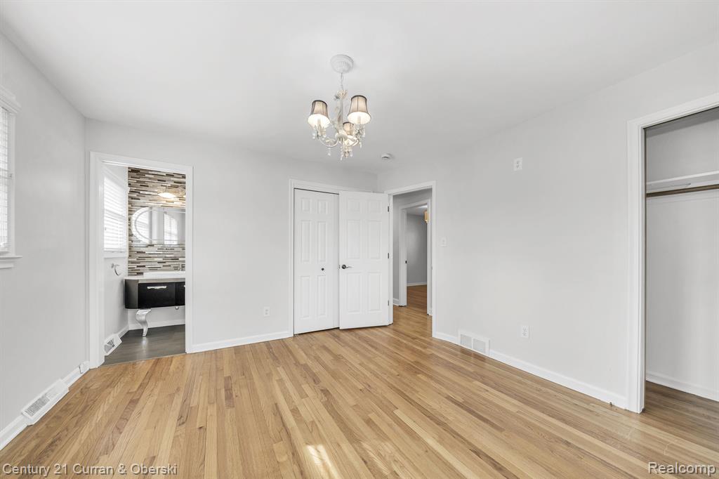 430 S WILLIAMSBURY Road, Bloomfield Hills, MI 48301 — Photo 13
