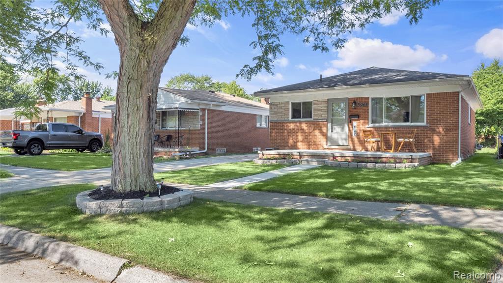 5961 Centralia Street, Dearborn Heights, MI 48127 — Photo 30