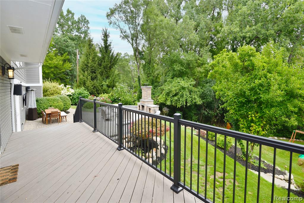 3029 S Westview Court, Bloomfield, MI 48304 — Photo 38