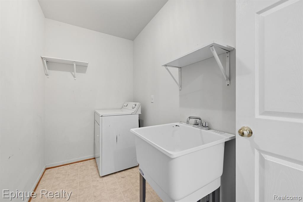 8851 Hardwood Drive, Belleville, MI 48111 — Photo 15