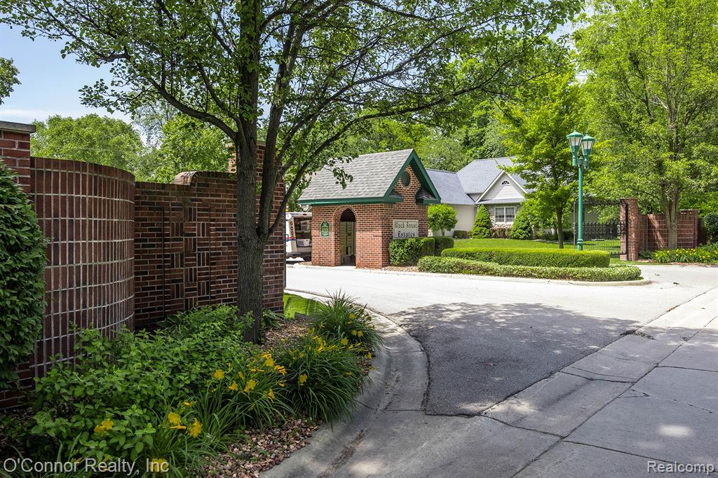 3239 Turnberry, Port Huron, MI 48060 — Photo 39