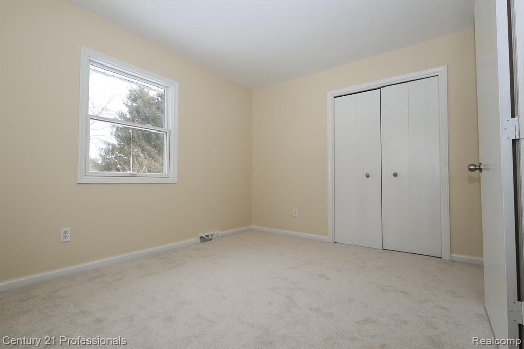 6481 WINANS LAKE Road, Brighton, MI 48116 — Photo 11