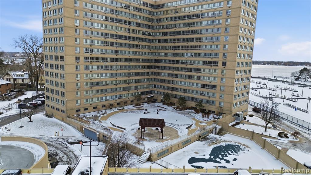 8900 E Jefferson Avenue, 603, Detroit, MI 48214 — Photo 4