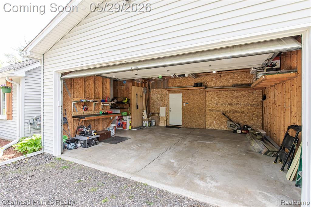 2831 Watkins Lake Road, Waterford, MI 48328 — Photo 3