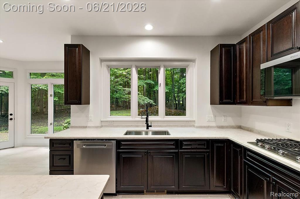 6403 W Oaks Drive, West Bloomfield, MI 48324 — Photo 41