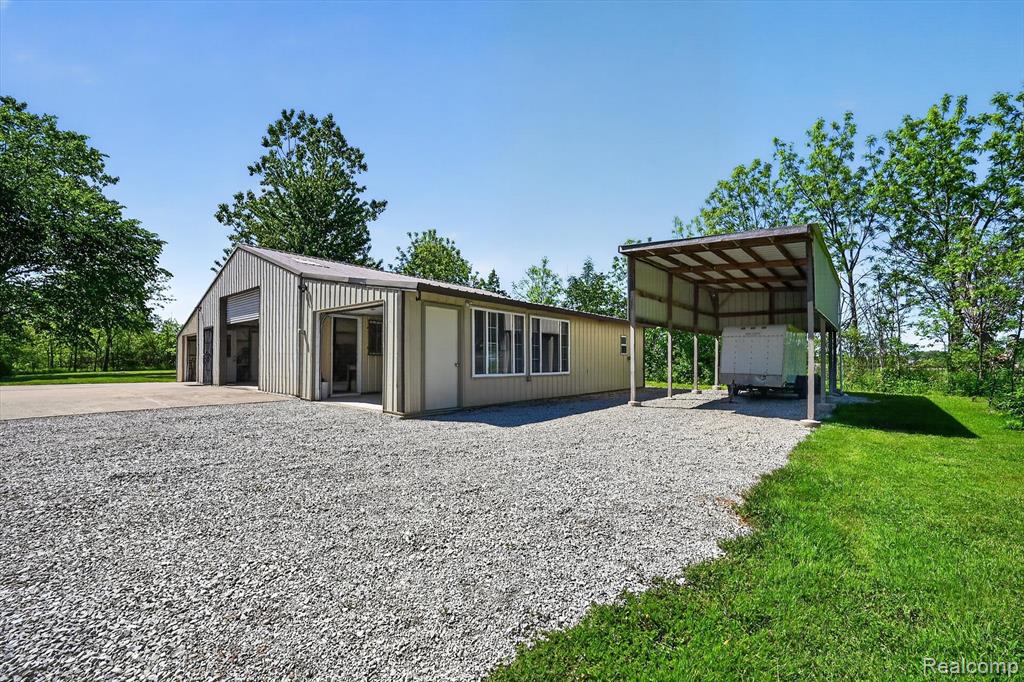 10520 North Dixie, South Rockwood, MI — Photo 31