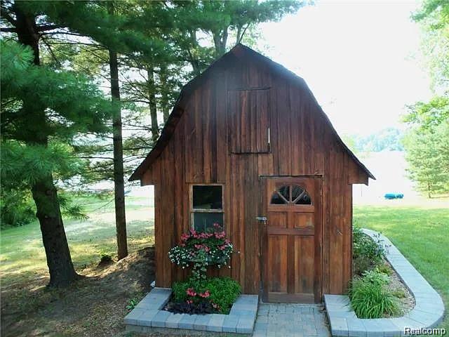 6290 Briggs Lake Drive, Brighton, MI 48116 — Photo 28