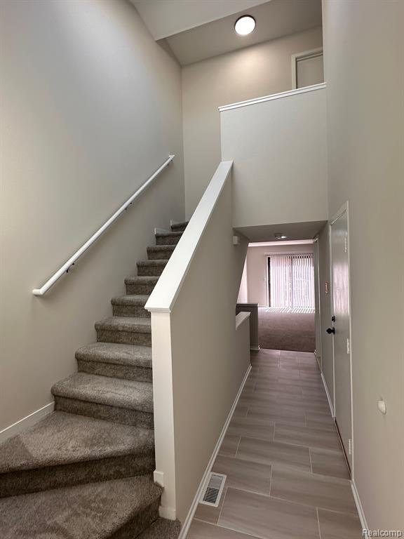 604 CHESHIRE Court, Rochester Hills, MI 48307 — Photo 3