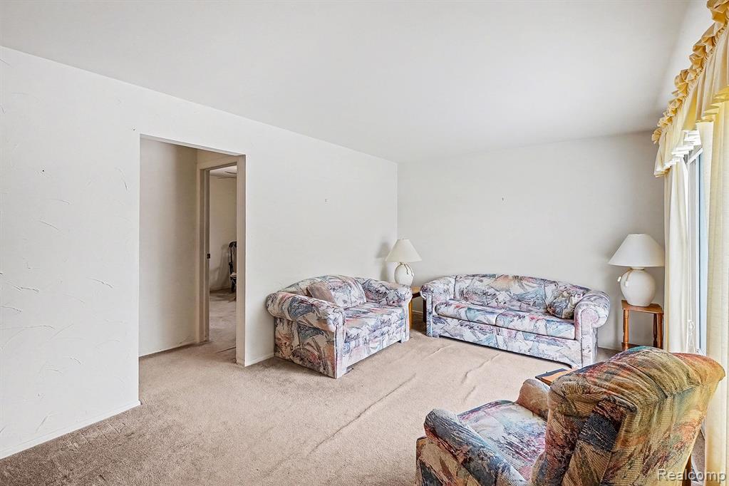672 Linda Vista Drive, Pontiac, MI 48342 — Photo 14