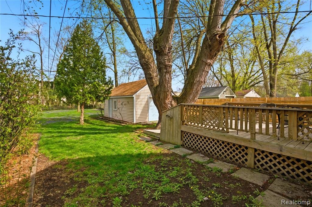 630 Stratford Road, Ferndale, MI 48220 — Photo 18