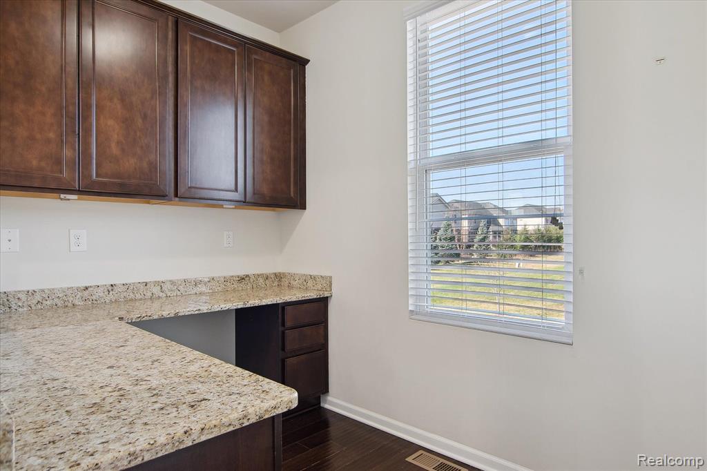 50523 SOUTHFORD Road, Canton, MI 48187 — Photo 22