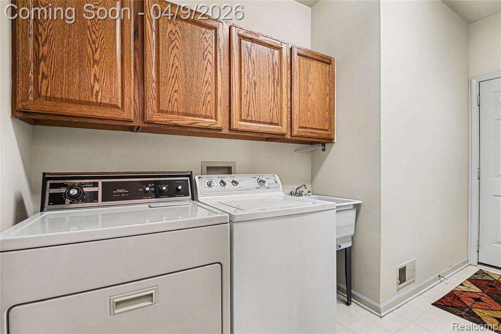 39700 Muirfield Lane, Northville, MI 48168 — Photo 16