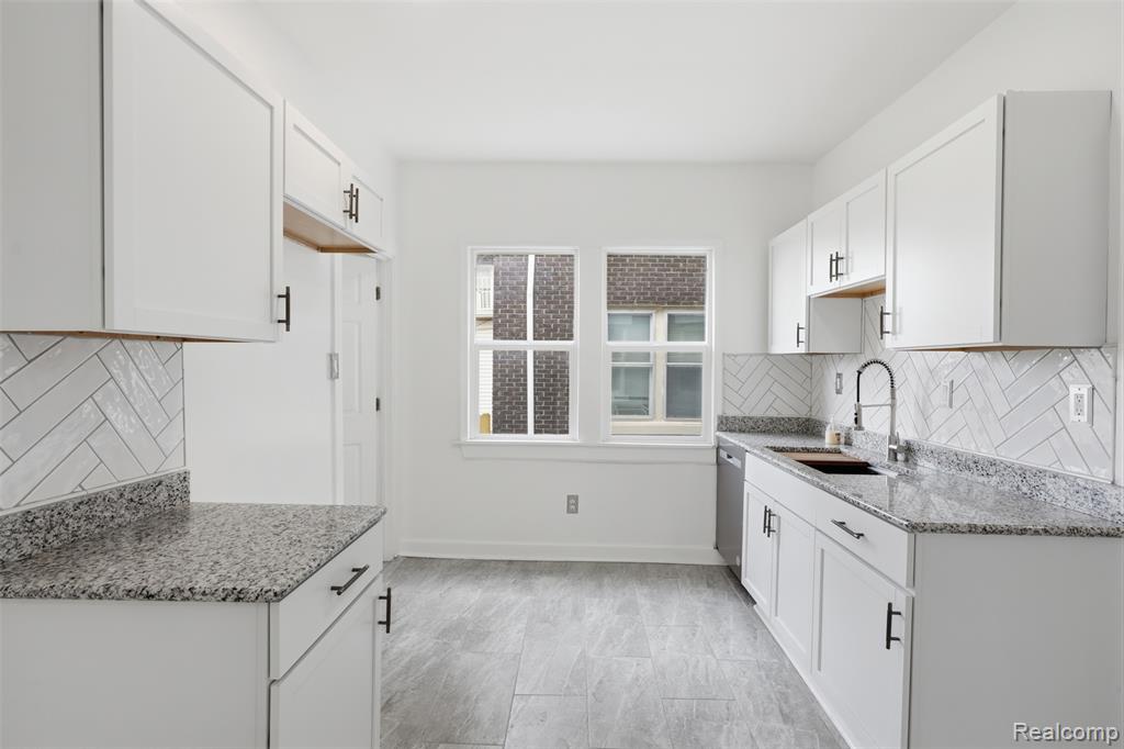 725 Lakewood Street, Detroit, MI 48215 — Photo 10
