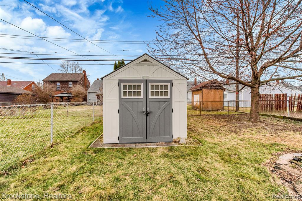 6867 MAYFAIR Street, Taylor, MI 48180 — Photo 22