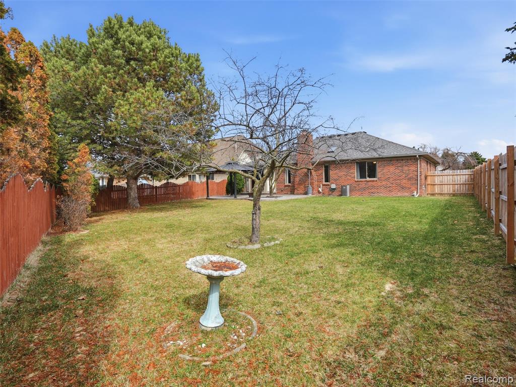 46689 Barbara Drive, Macomb, MI 48044 — Photo 40