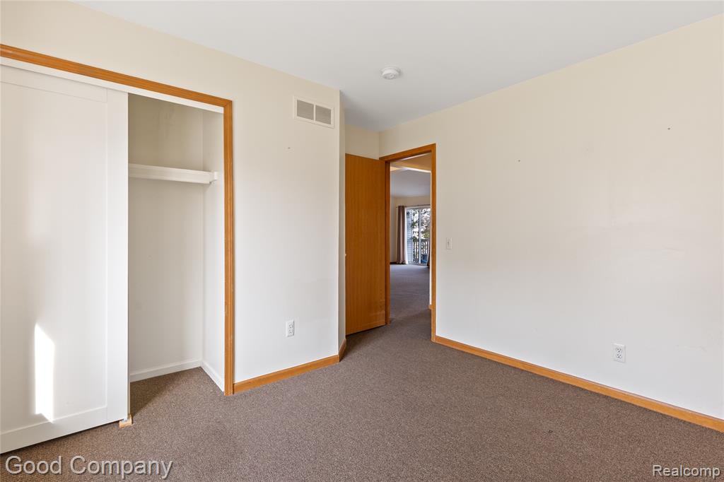 26731 Coachlight Street, Woodhaven, MI 48183 — Photo 18
