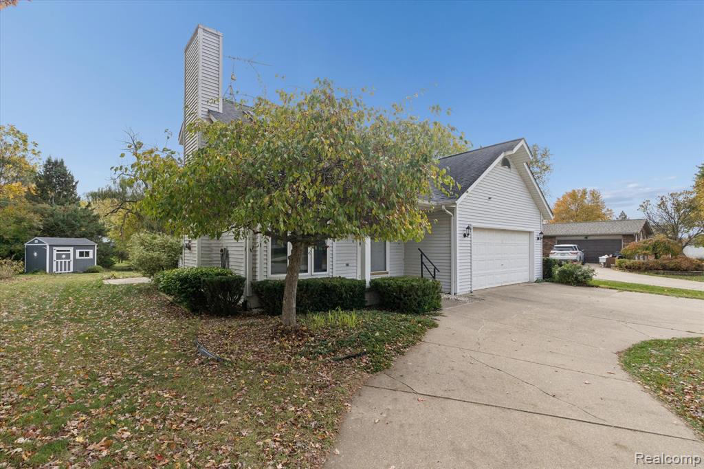 5071 June Drive, Almont, MI 48003 — Photo 2