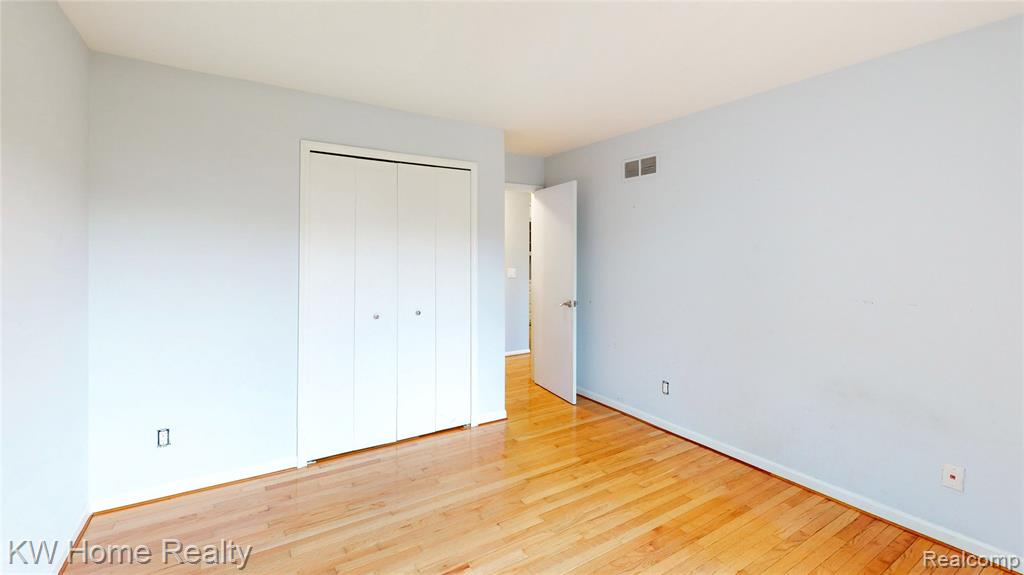 15769 Balfour Drive, 22, Macomb, MI 48044 — Photo 10