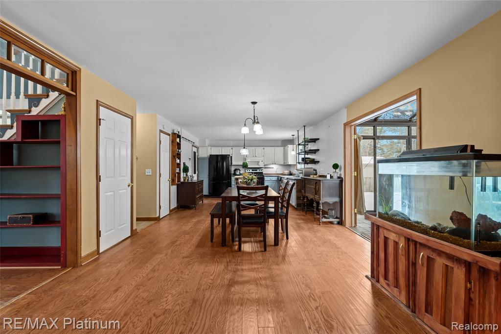 506 Foxfire Drive, Howell, MI 48843 — Photo 16
