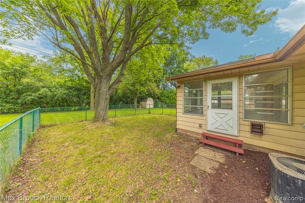 6695 Lahser Road, Bloomfield Hills, MI — Photo 39