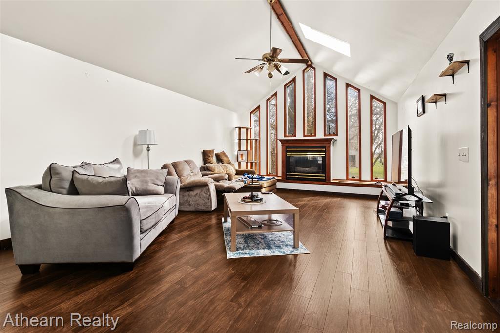 3375 Seymour Road, Swartz Creek, MI 48473 — Photo 10