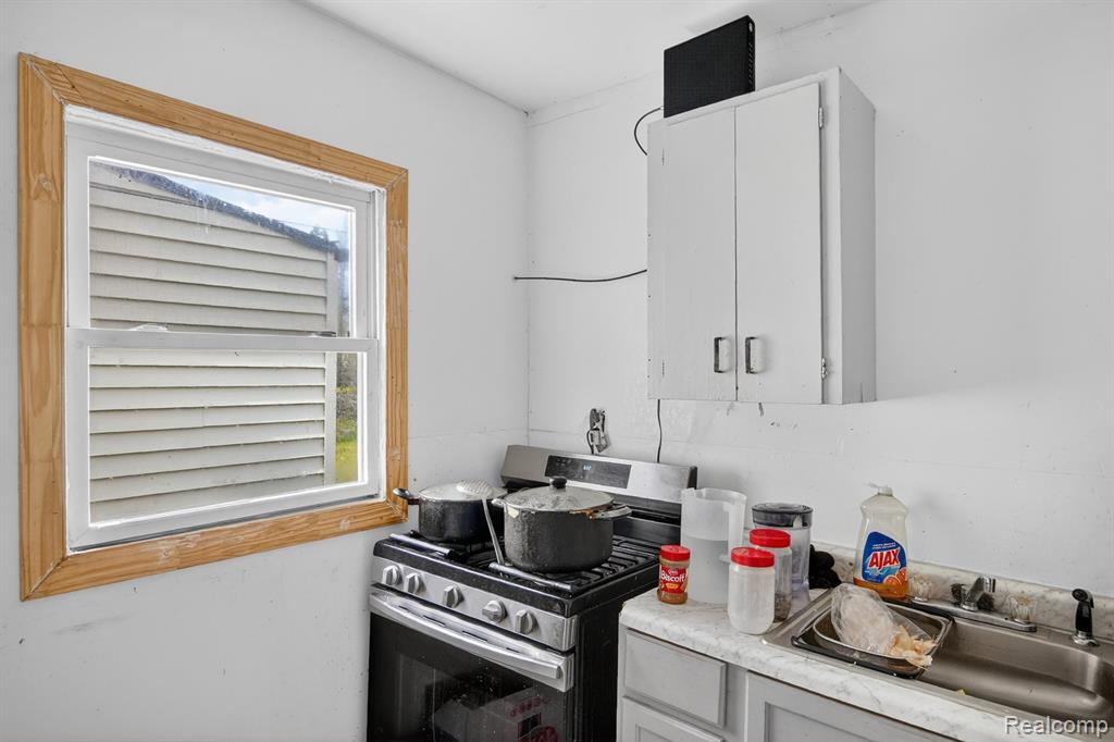 13486 Gallagher Street, Hamtramck, MI 48212 — Photo 27