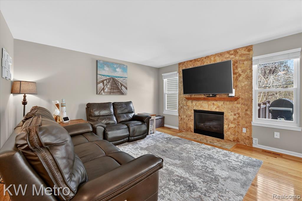 8181 Springdale Drive, White Lake, MI — Photo 9