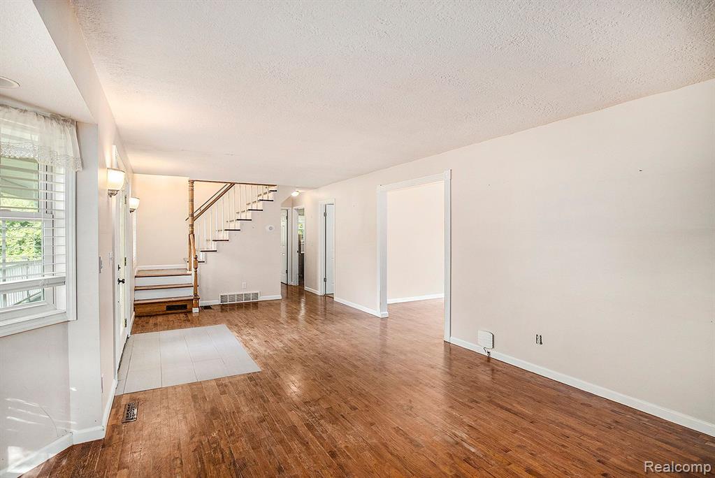5974 W OREGON Road, Lapeer, MI 48446 — Photo 7